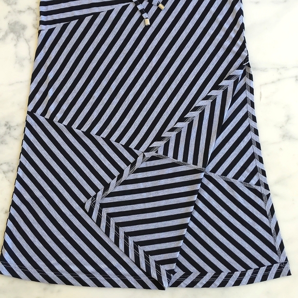 NWOT. Seven7 Polyester Rayon Spandex Stripe Patterned Maxi Skirt w/painted logo. - Picture 5 of 5